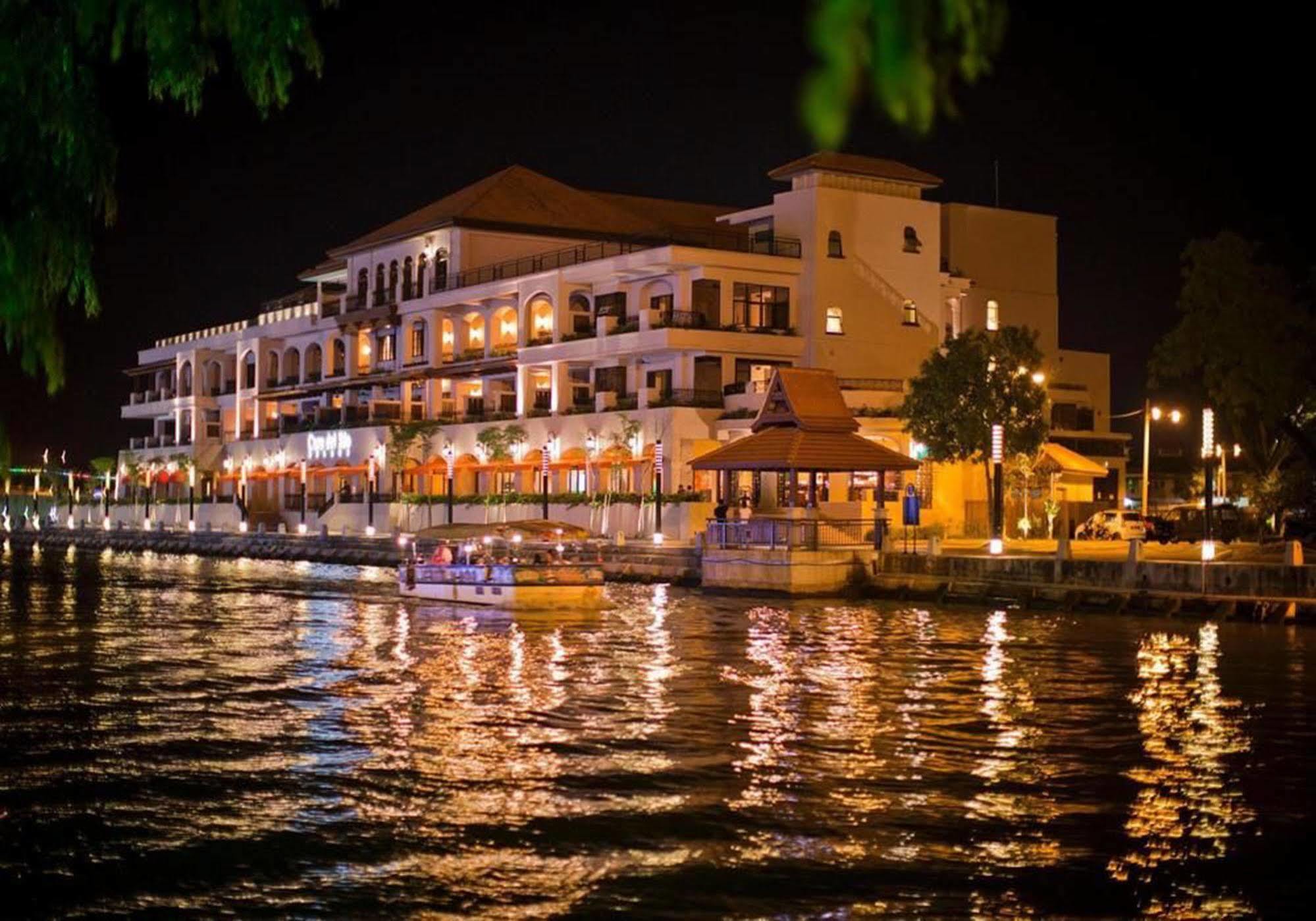 Hotel Casa Del Rio 5*